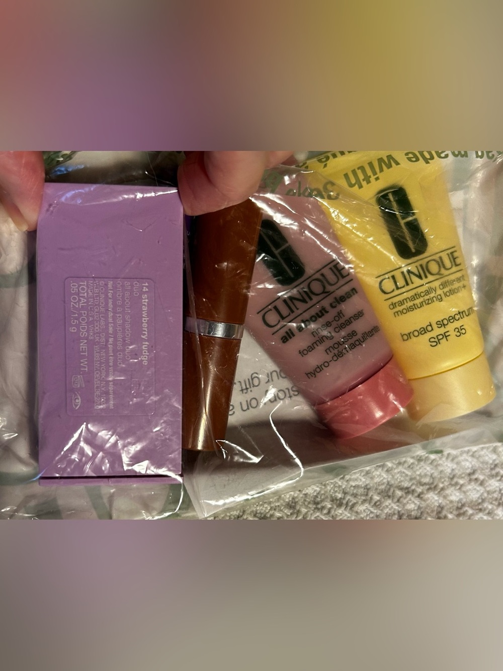 Clinique 6 piece Gift Set - Picture 6 of 6
